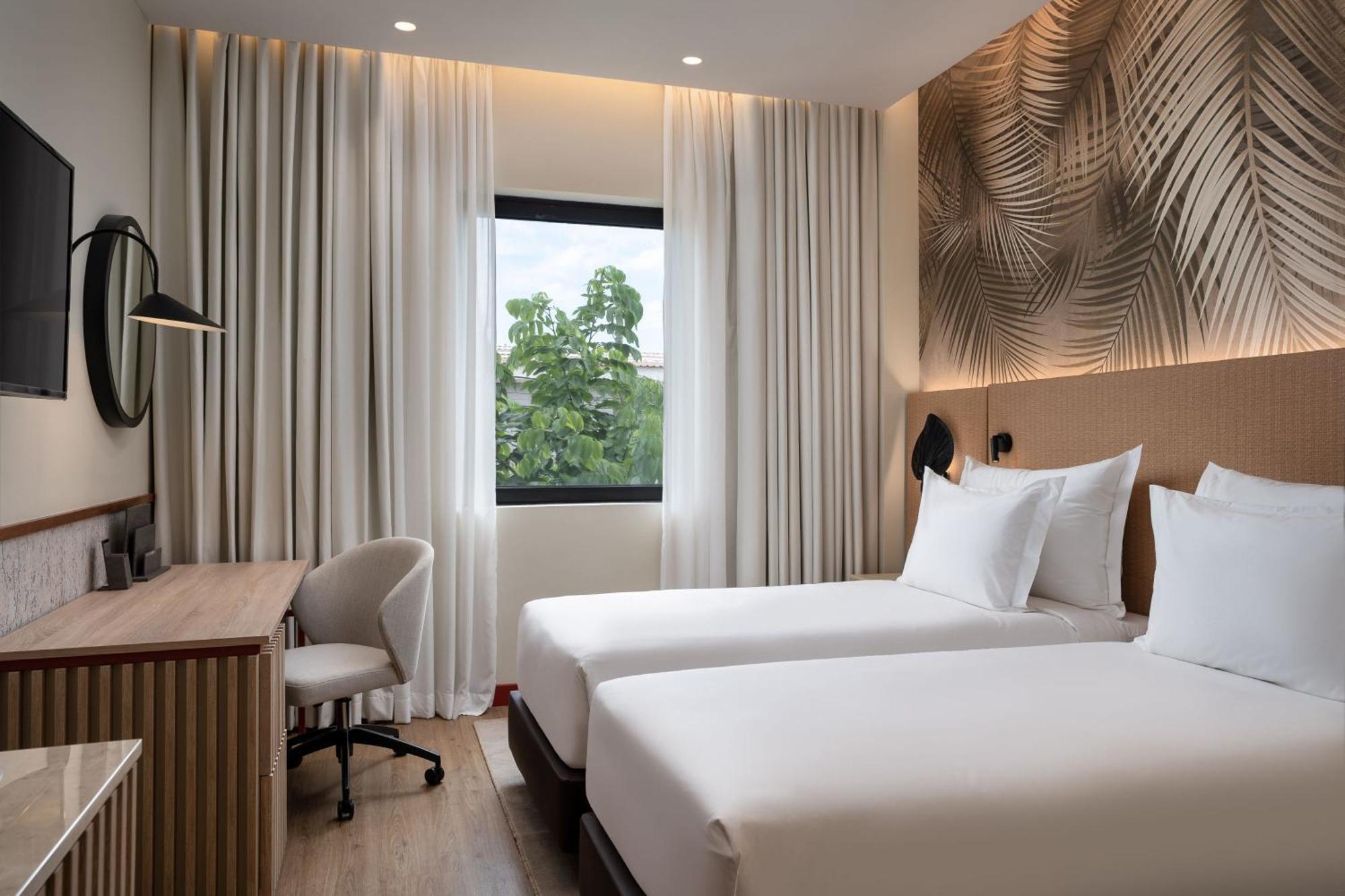 Protea Hotel By Marriott Luanda Buitenkant foto