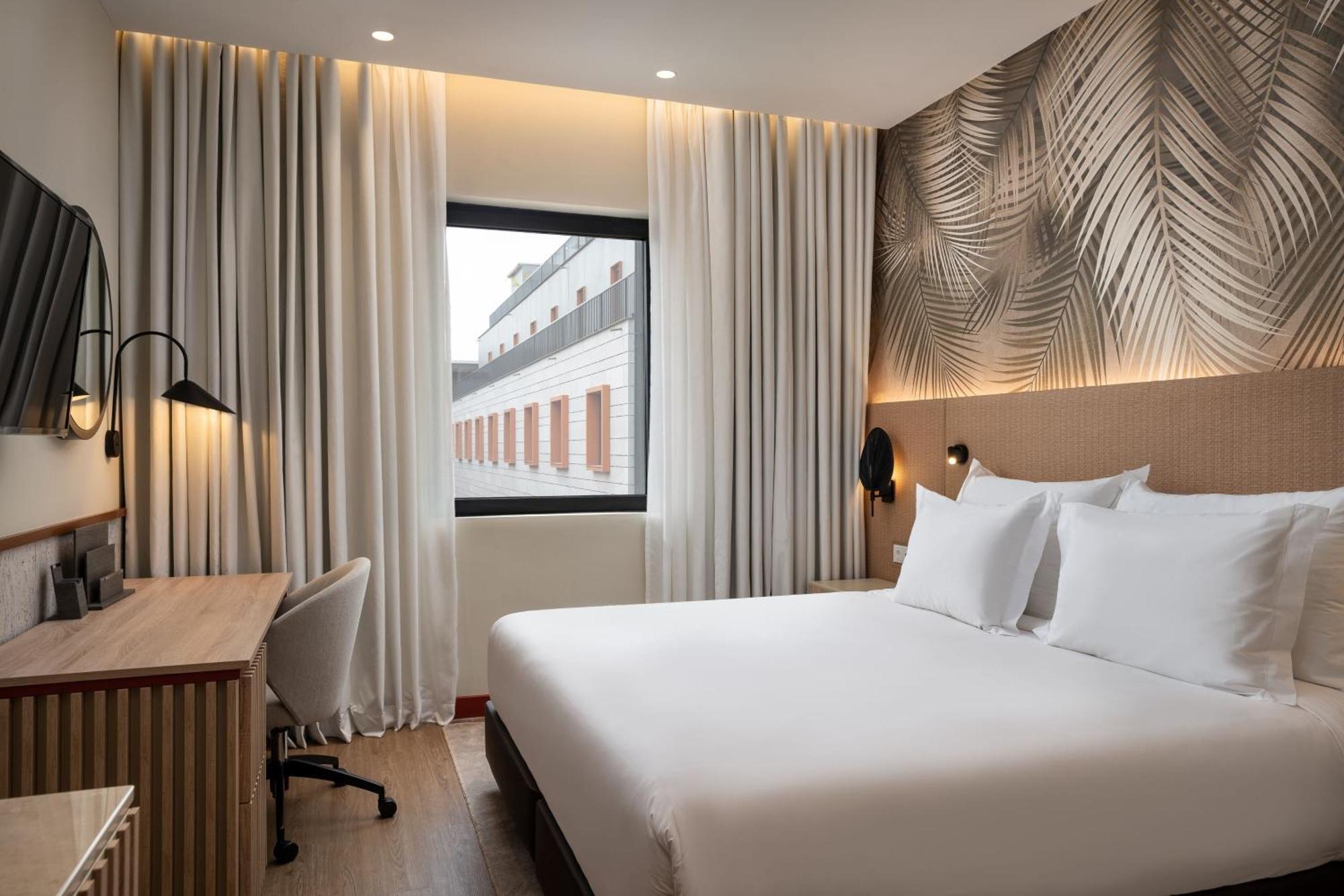 Protea Hotel By Marriott Luanda Buitenkant foto
