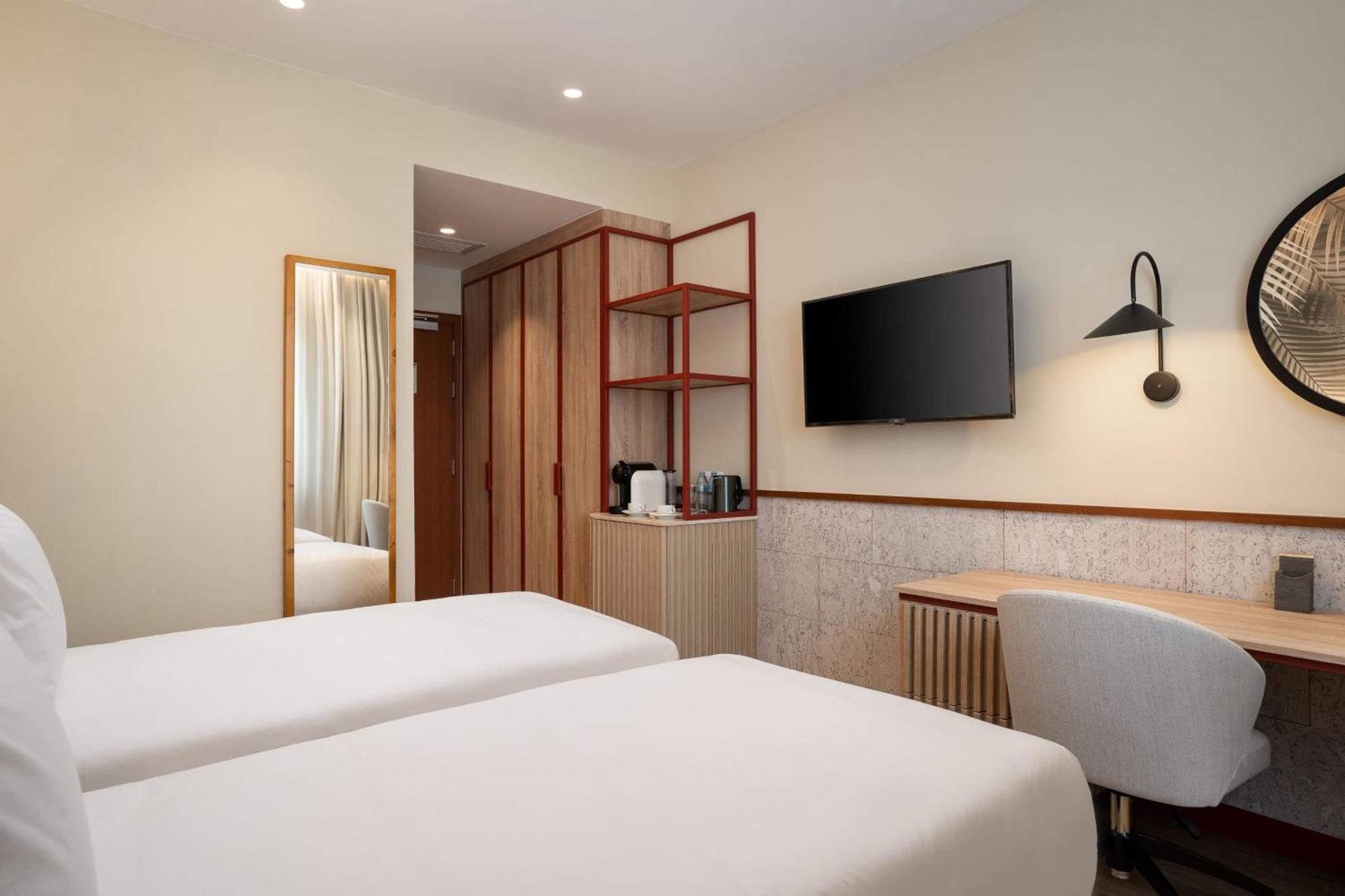 Protea Hotel By Marriott Luanda Buitenkant foto